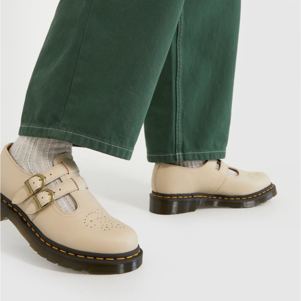 Dr Martens 8065 Mary Jane loafers cream NEW 7